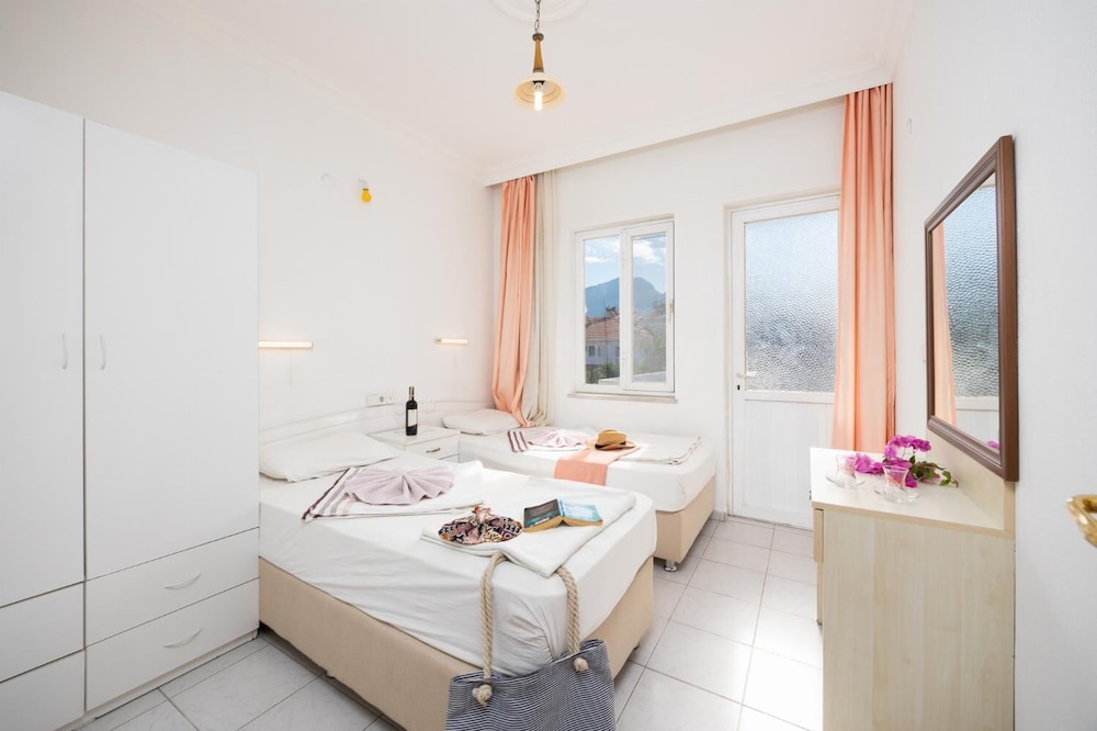 Apartment, 1 Bedroom, Balcony photo 2