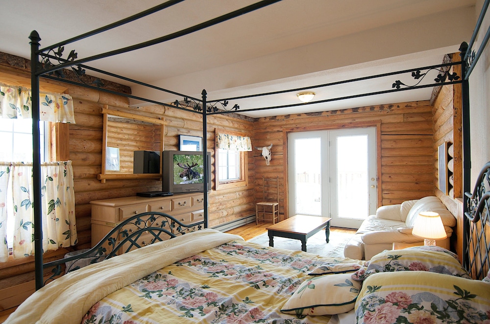 Villa (4 Bedrooms)