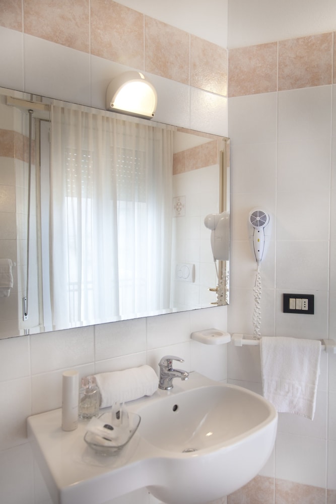 Standard Triple Room photo 1