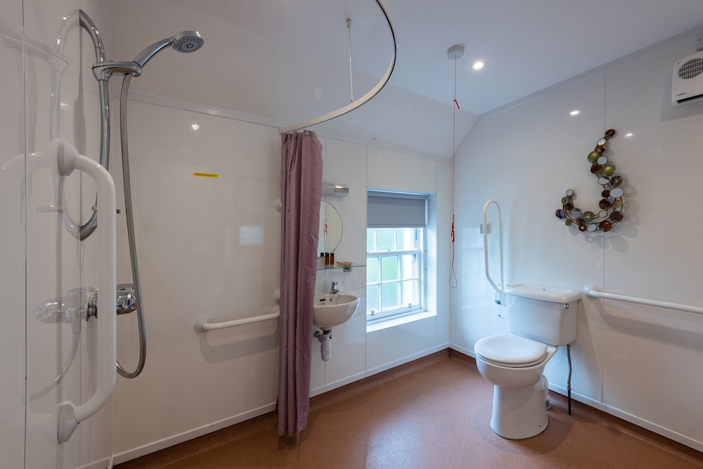Double Room, Ensuite (Small) photo 2