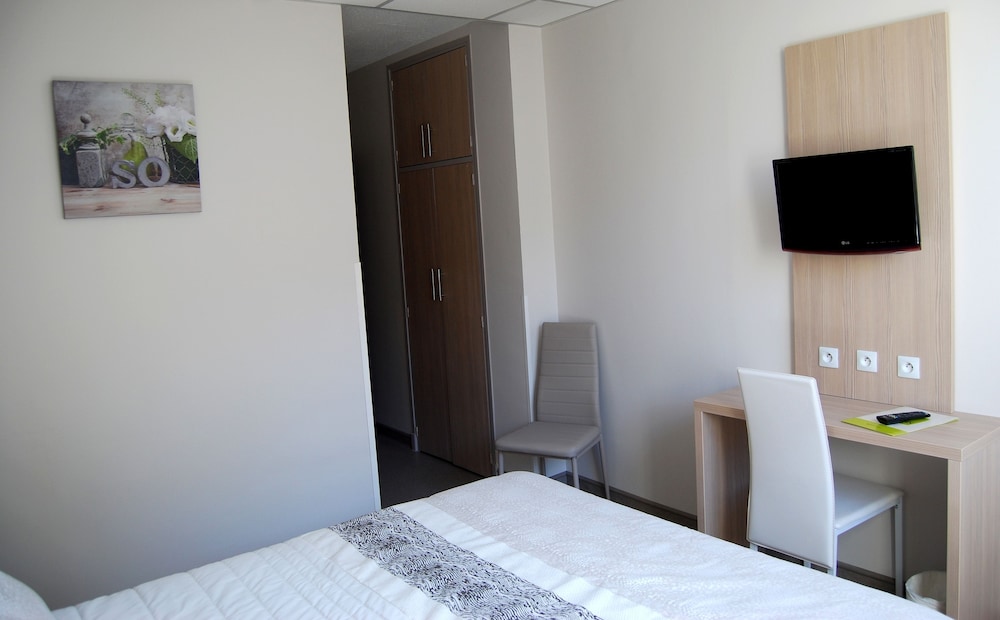 Standard Double Room photo 3