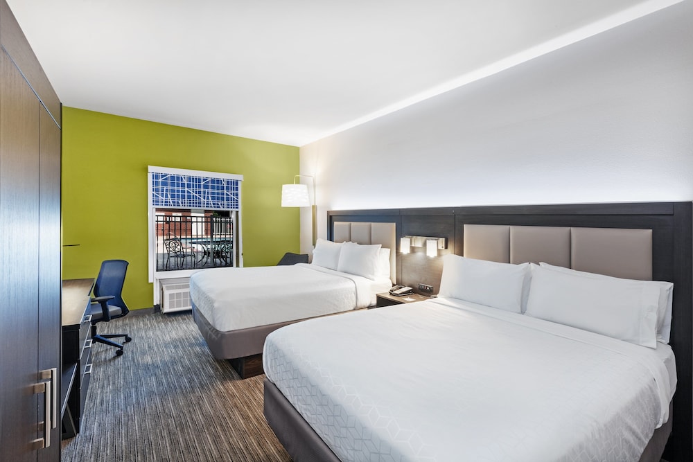 Standard Room, Multiple Beds, Accessible (Communications) - Photo 1