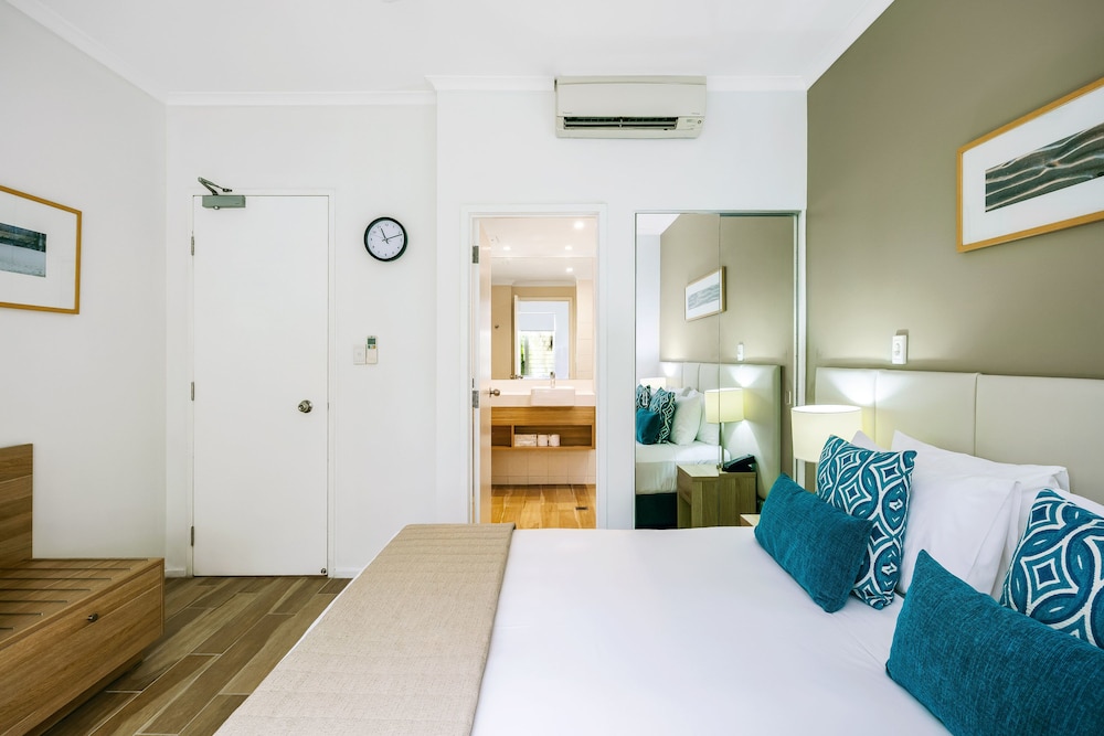 Room (Hotel) - Photo 3