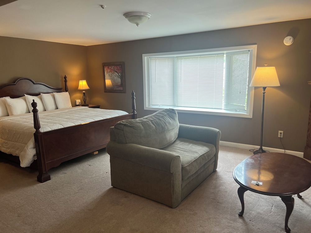 Manchester Suite, 1 King Bed photo 1