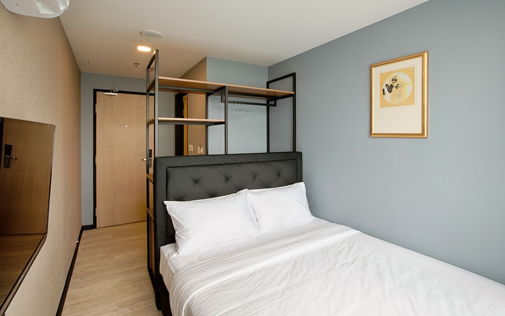 Superior Double Room, 1 Queen Bed, Non Smoking - Photo 1