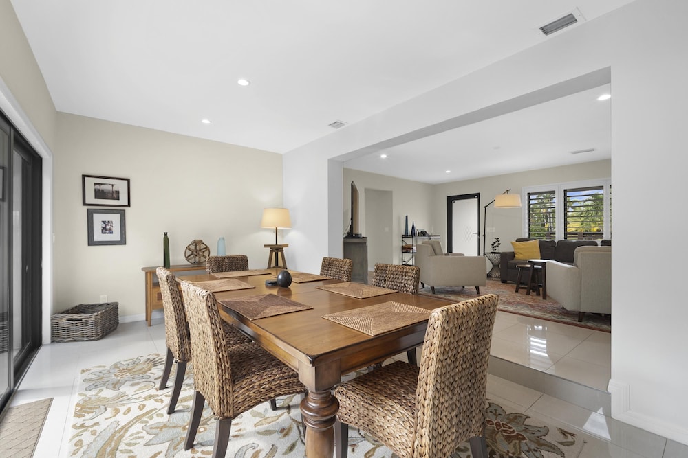 Relax in Luxury - 3 Bed 2 Bath Oasis With Pool, Foto 31