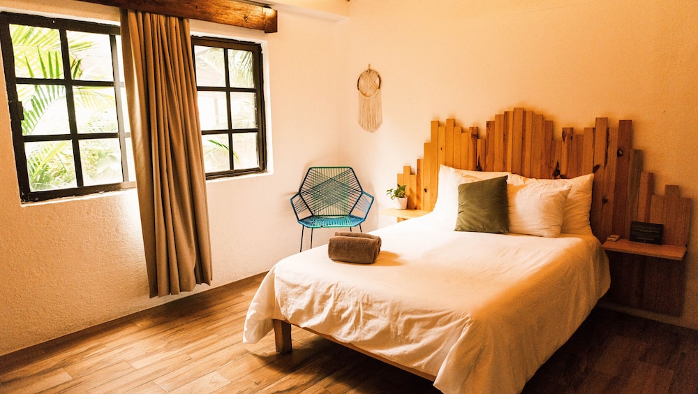 Standard Room, 1 Bedroom (Private Room ) - Photo 9