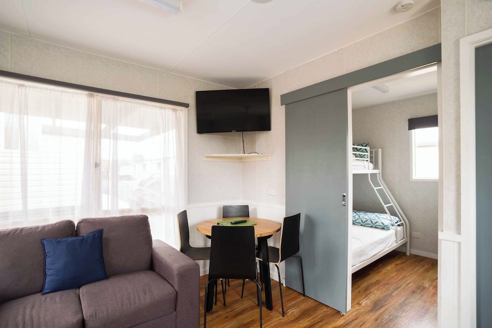 1 Bedroom 2 Doubles 1 with Bunk