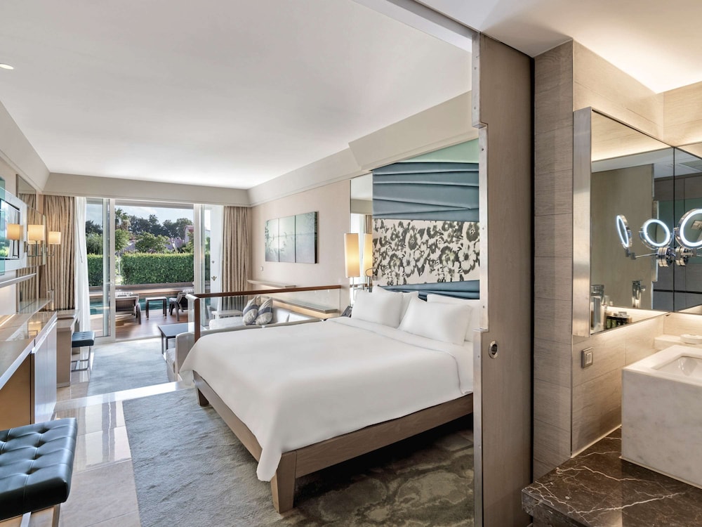 Pool Suite