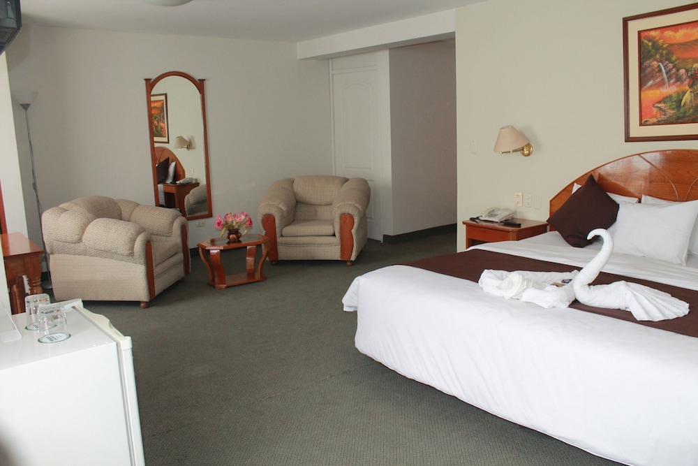 Suite - Photo 7