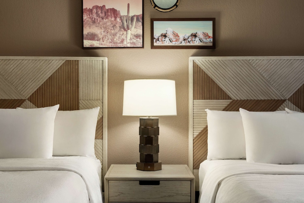 Suite, 2 Double Beds, Accessible, Bathtub (Mobility & Hearing) - Photo 2