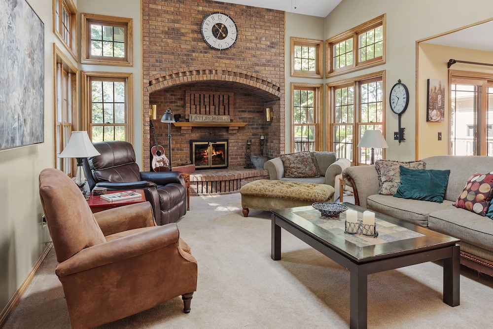 House, Multiple Beds, Patio, Garden View photo 1