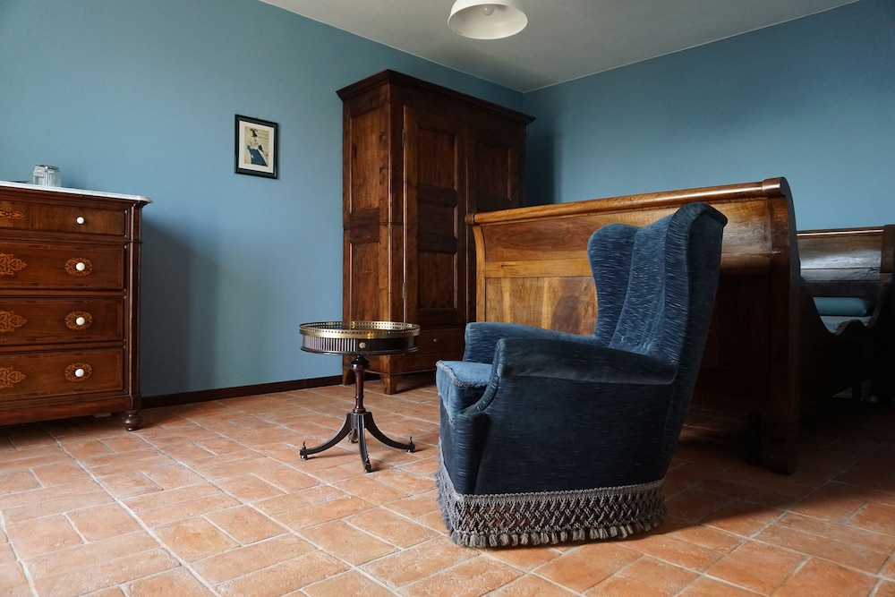 Family Room photo 3