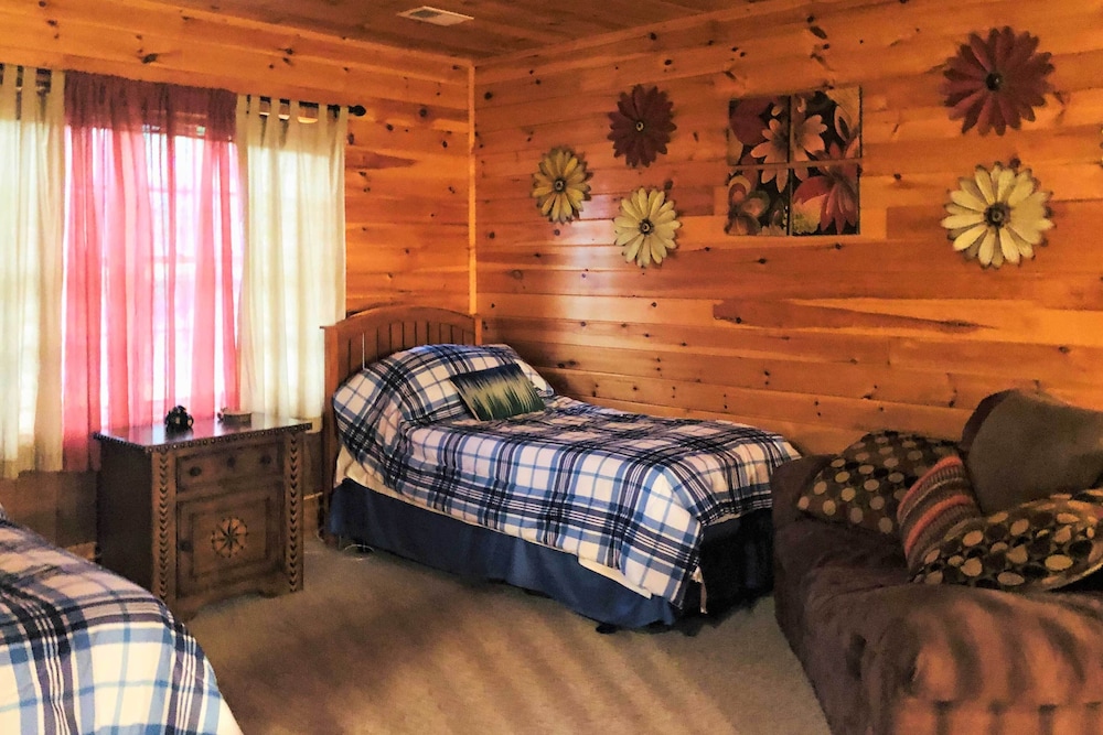 House (4 Bedrooms) photo 1