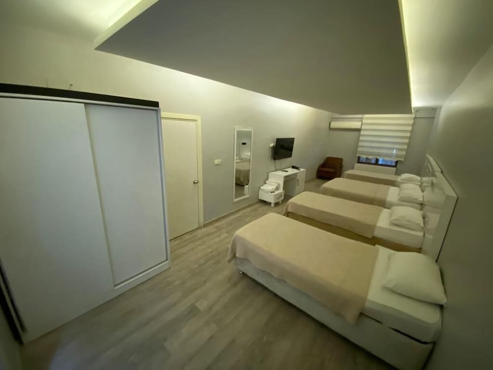 Family Quadruple Room photo 1