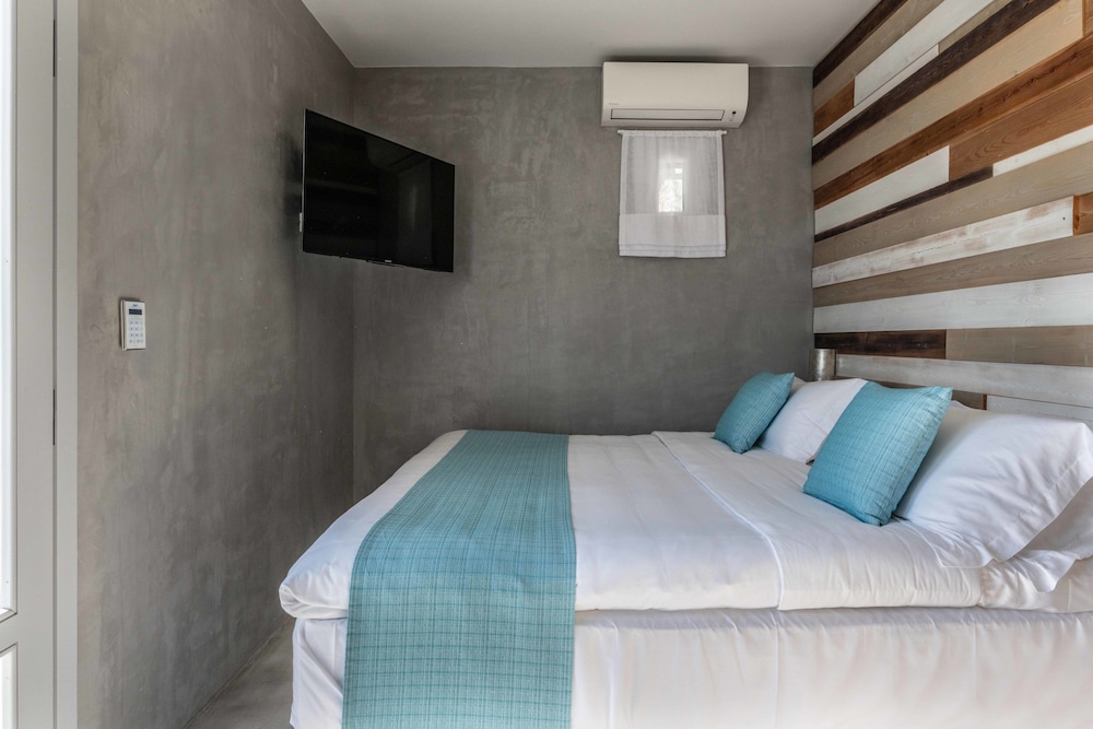 Deluxe Double Room, Sea View photo 3