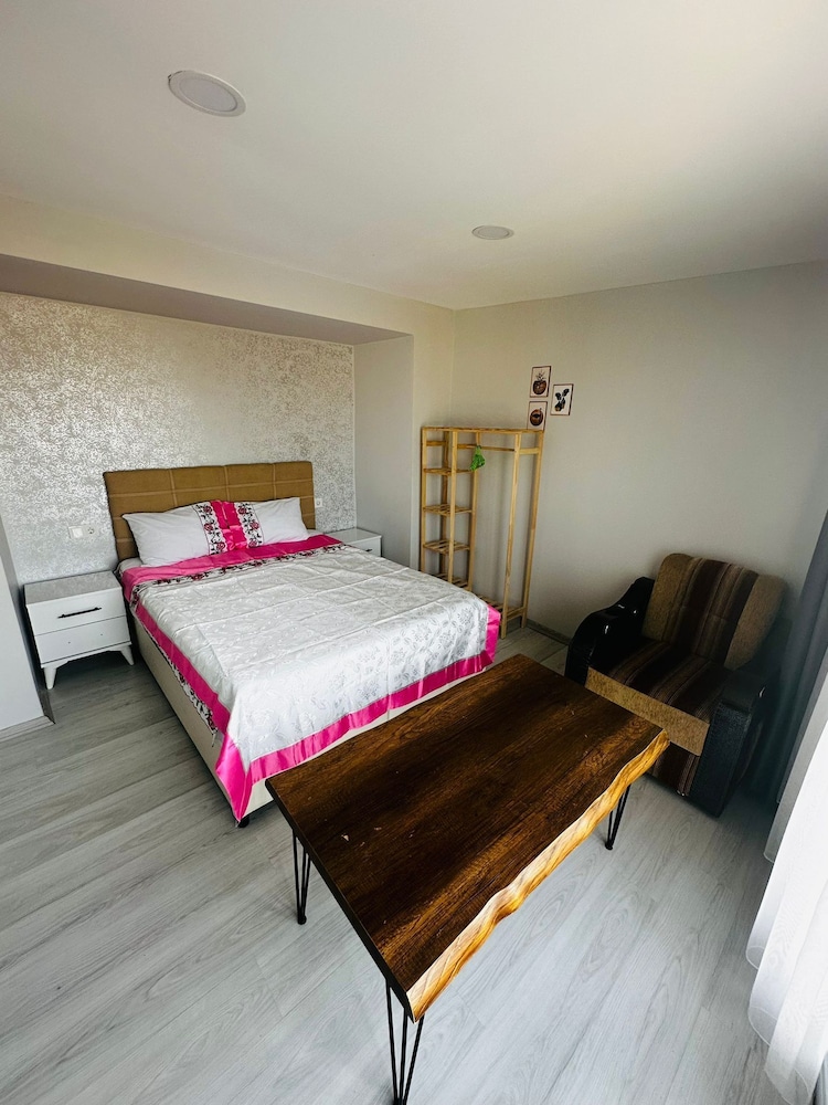 Standard Double Room - Photo 16