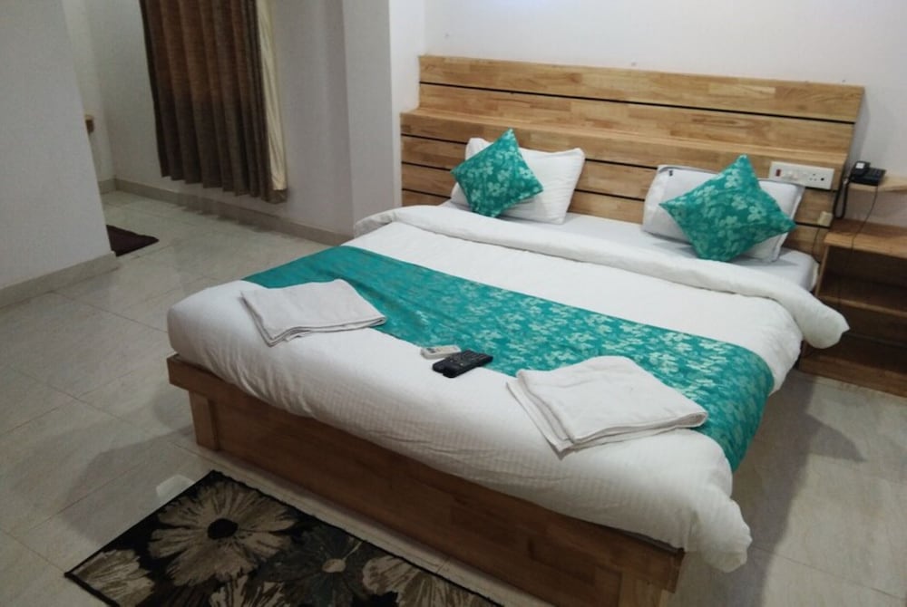 Deluxe Double Room, City View