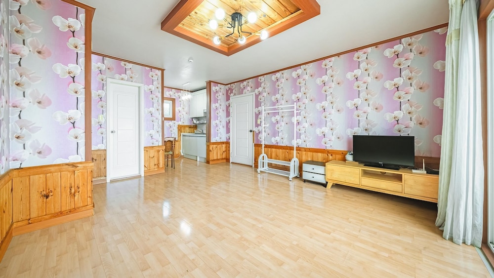 Basic Room, 1 Bedroom (Ivy) - Photo 5