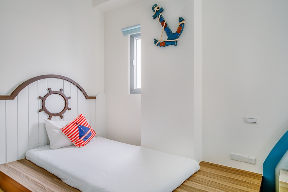 Romantic Triple Room, Balcony - Photo 6