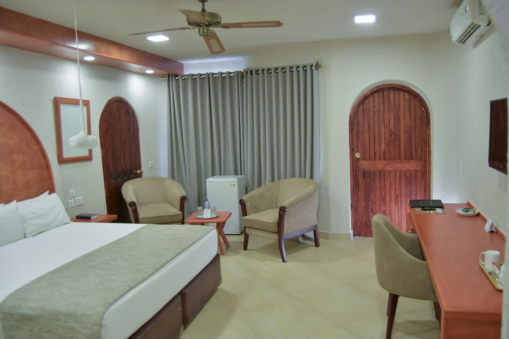 Deluxe Suite - Photo 1