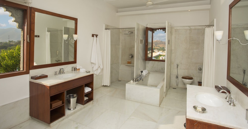 Palace Suite - Photo 9