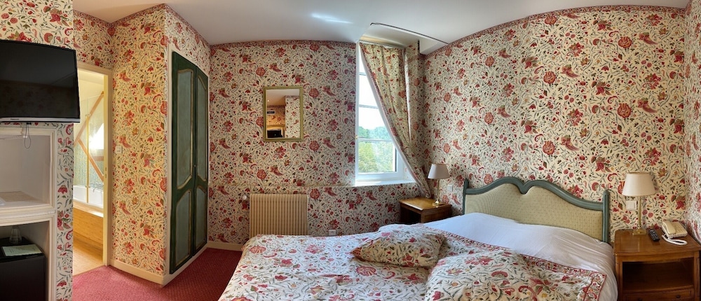 Family Room, 2 Bedrooms, Pool Access, Courtyard View