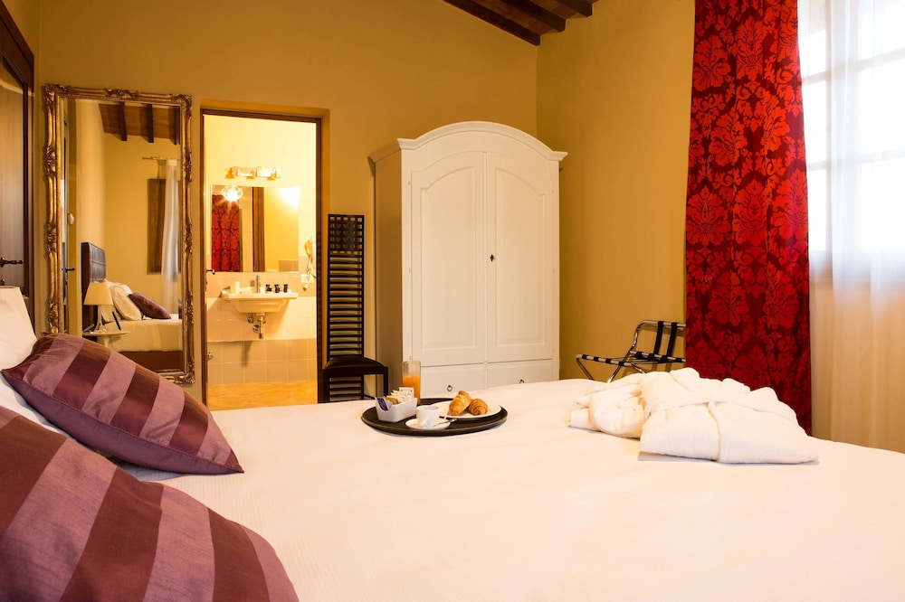 Superior Triple Room photo 2