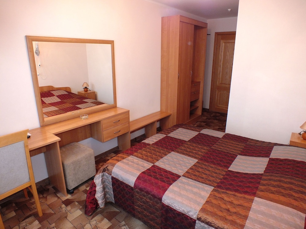 Standard Double Room photo 3