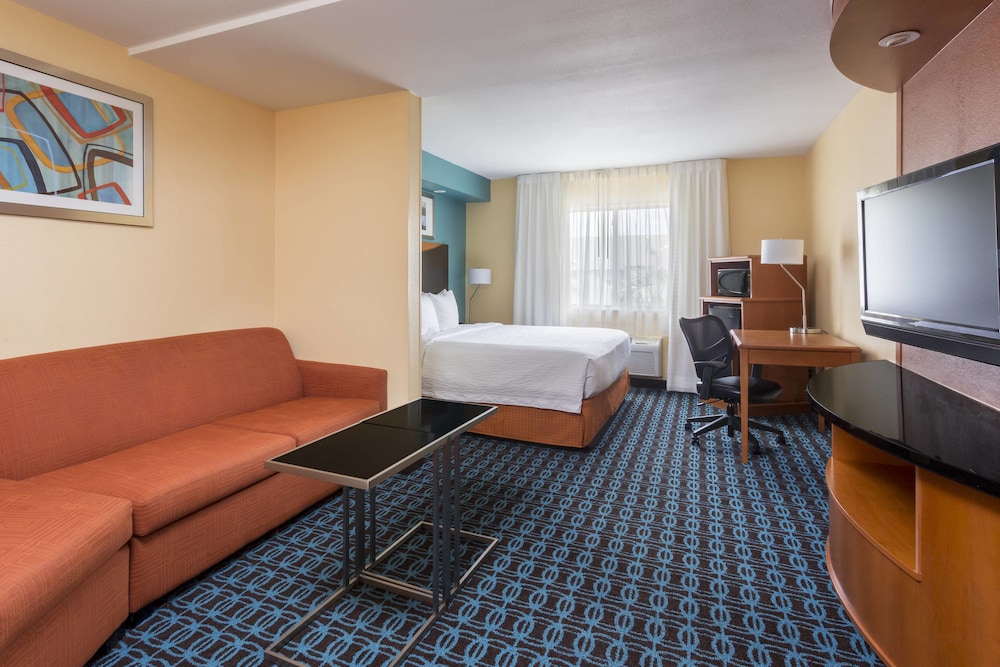 Executive Suite, 1 King Bed - Photo 1