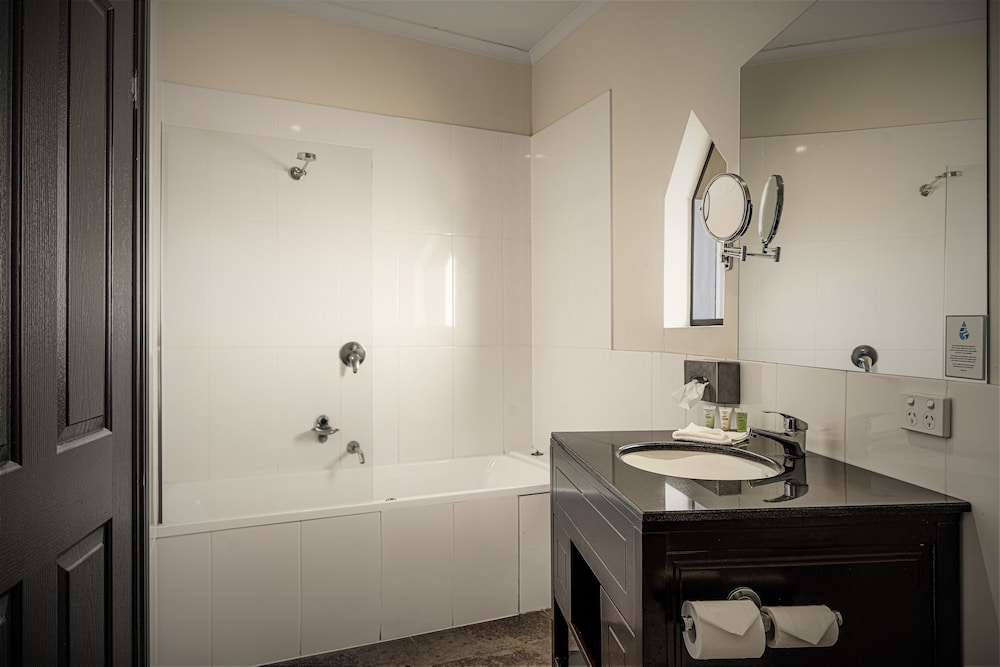 Queen Suite With Spa photo 2