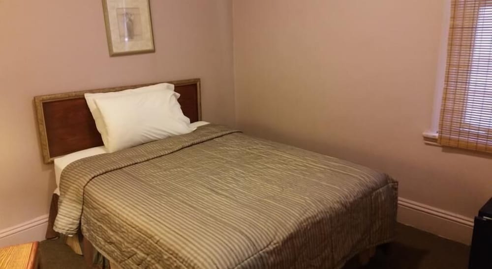 Standard Room, 1 Double Bed (Private Bathroom) photo 1