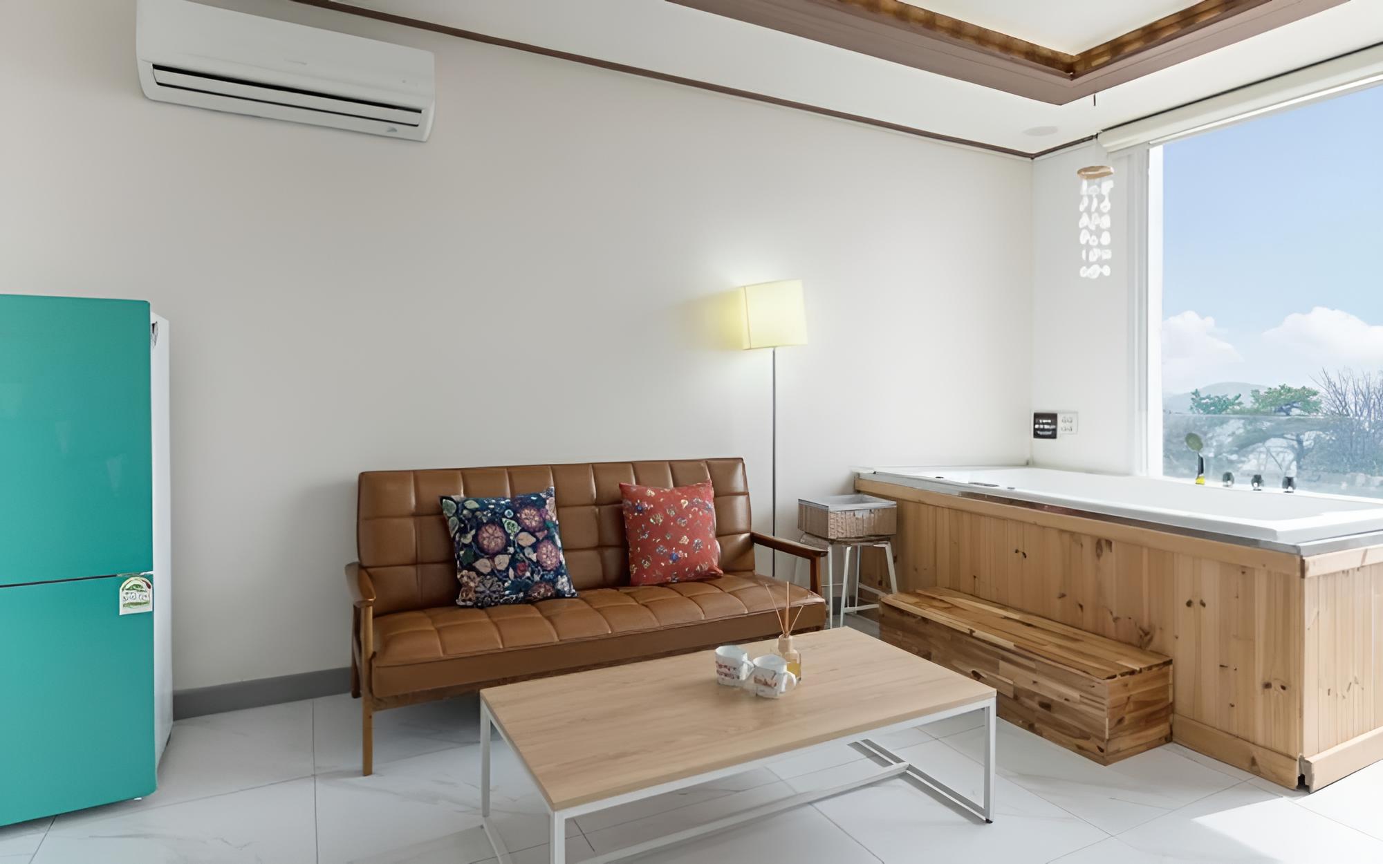Room (A201 (Ocean View Spa Duplex Netflix F)