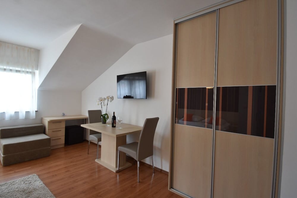 Studio (Ante - mountain view and sea view - S)