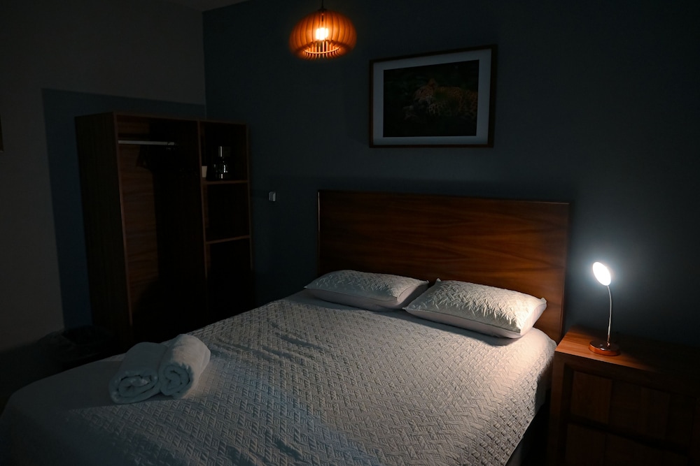 Standard Room, 1 Queen Bed, Hill View photo 3