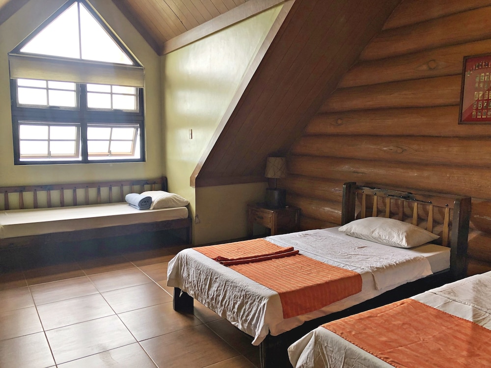 Log Cabin for 3 photo 1