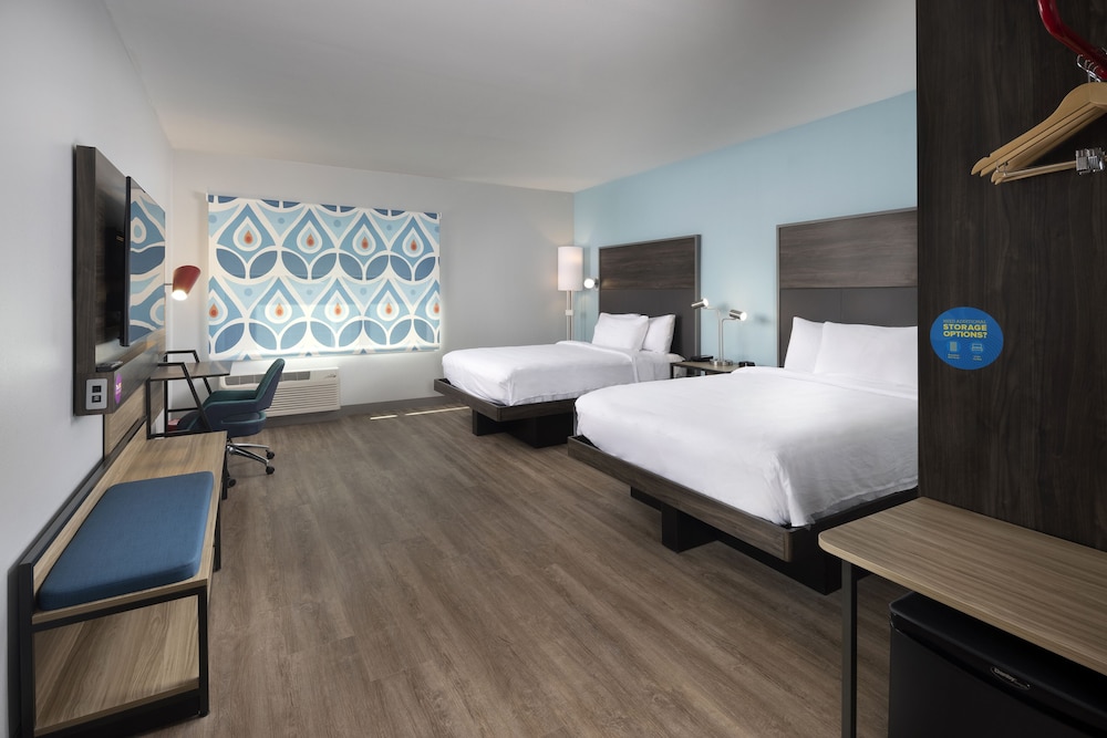 Room, 2 Queen Beds, Accessible, Bathtub (Mobility & Hearing) - Photo 2