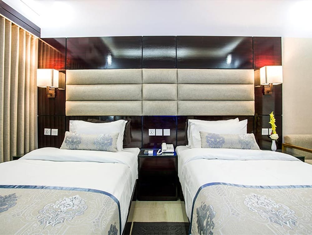 Deluxe Double or Twin Room, 2 Twin Beds, Non Smoking, River View - Photo 2