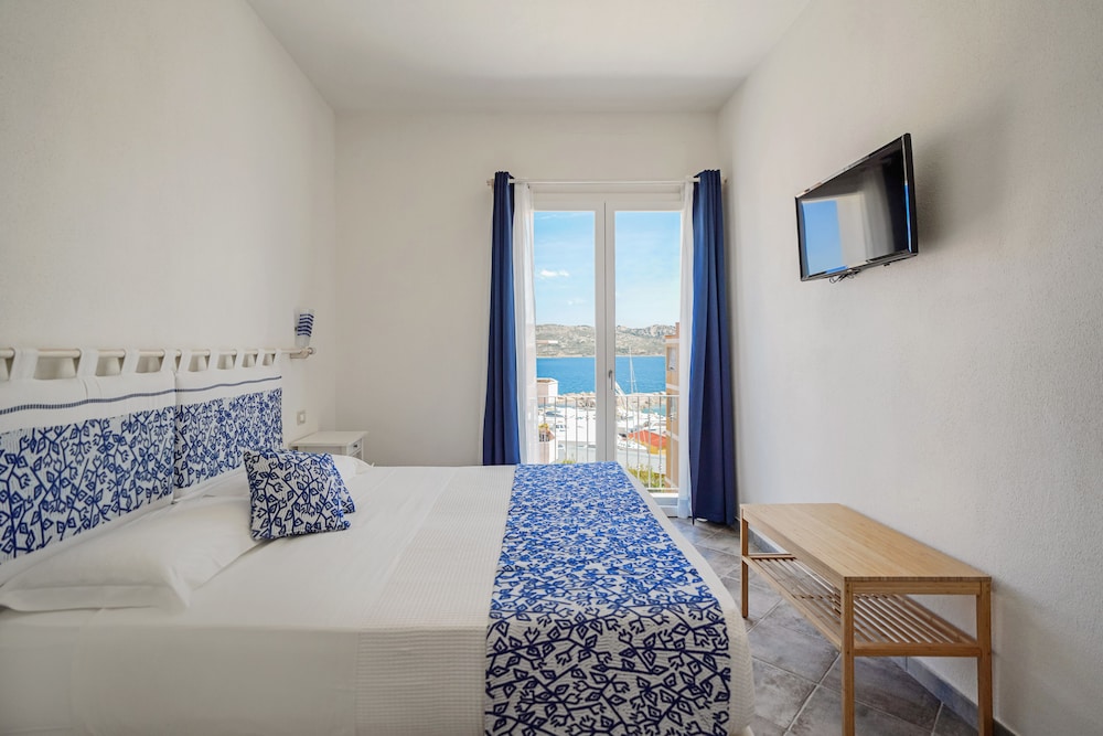 Superior Room, 1 Queen Bed photo 1