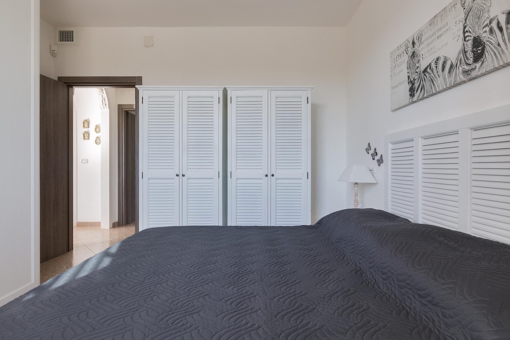 House, 2 Bedrooms photo 1