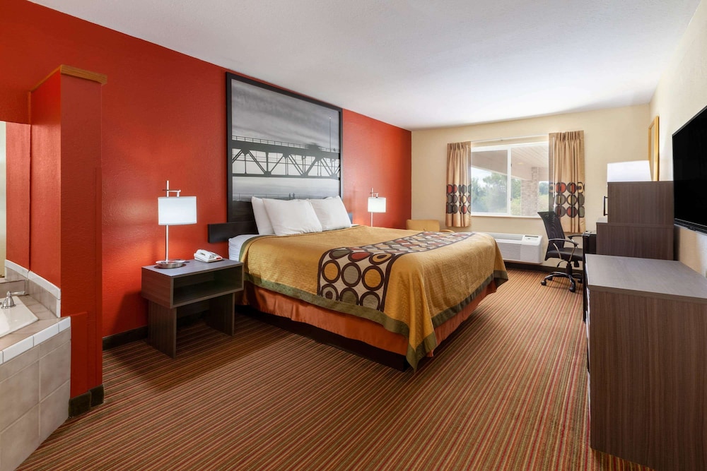 Suite, 1 King Bed, Hot Tub - Photo 1