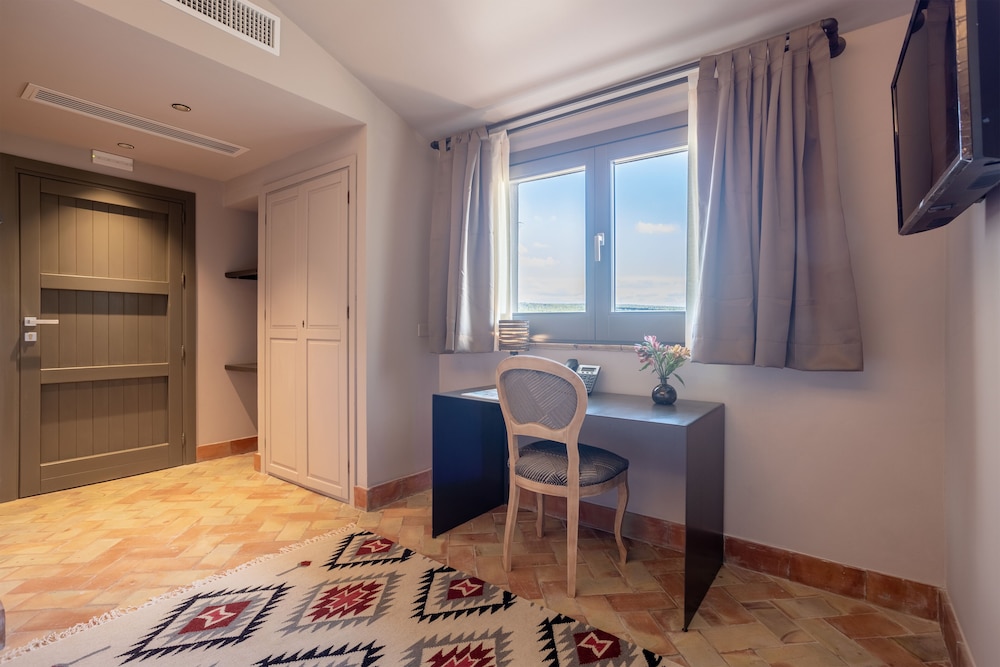 Classic Double Room - Photo 5