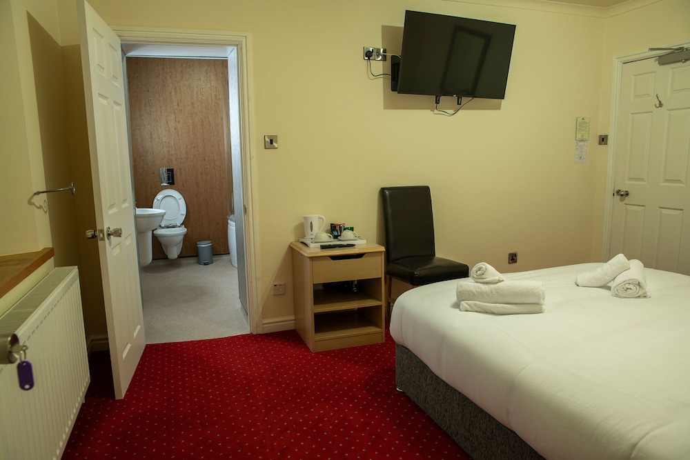 Standard Room, 1 Queen Bed photo 3