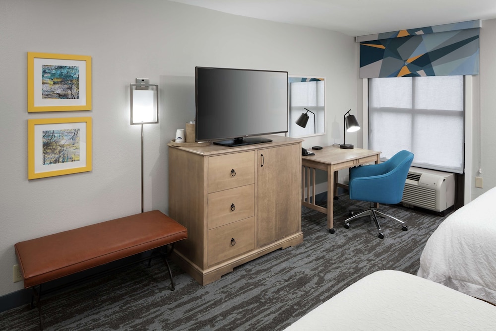 Standard room with two double beds - Photo 1