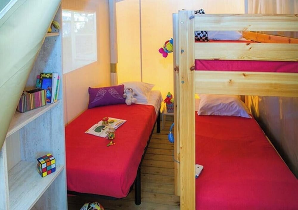 Classic Tent, 2 Bedrooms photo 3