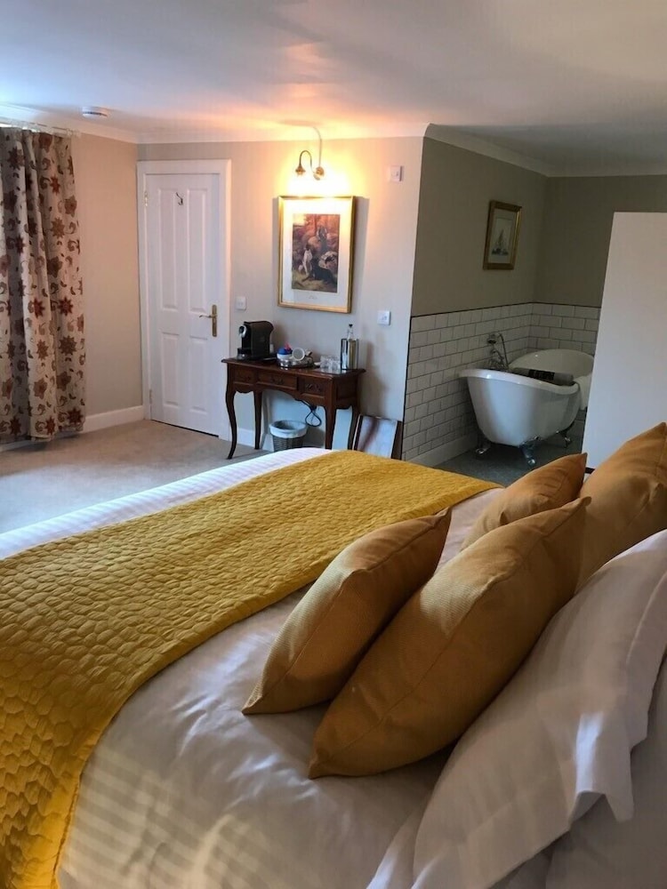 Superior Room (Bath)