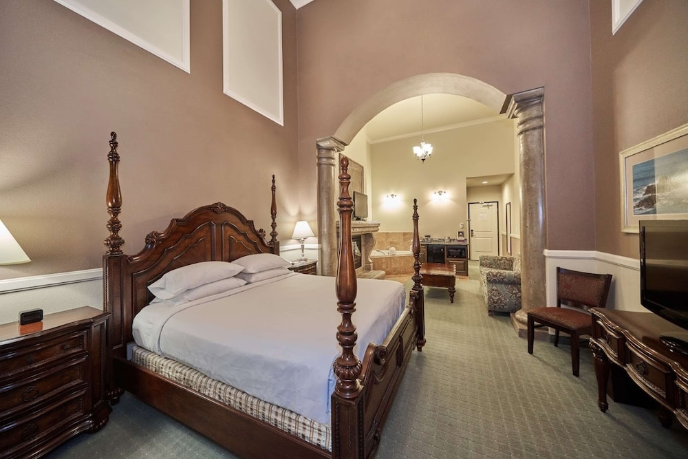 Room, 1 King Bed, Jetted Tub