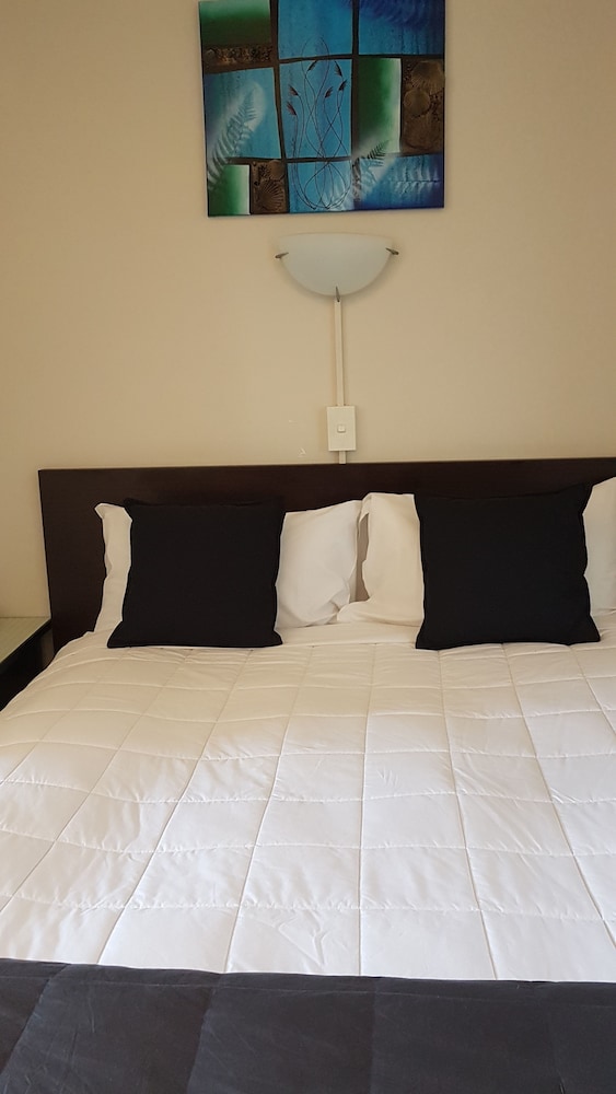 Studio, 1 Queen Bed photo 1