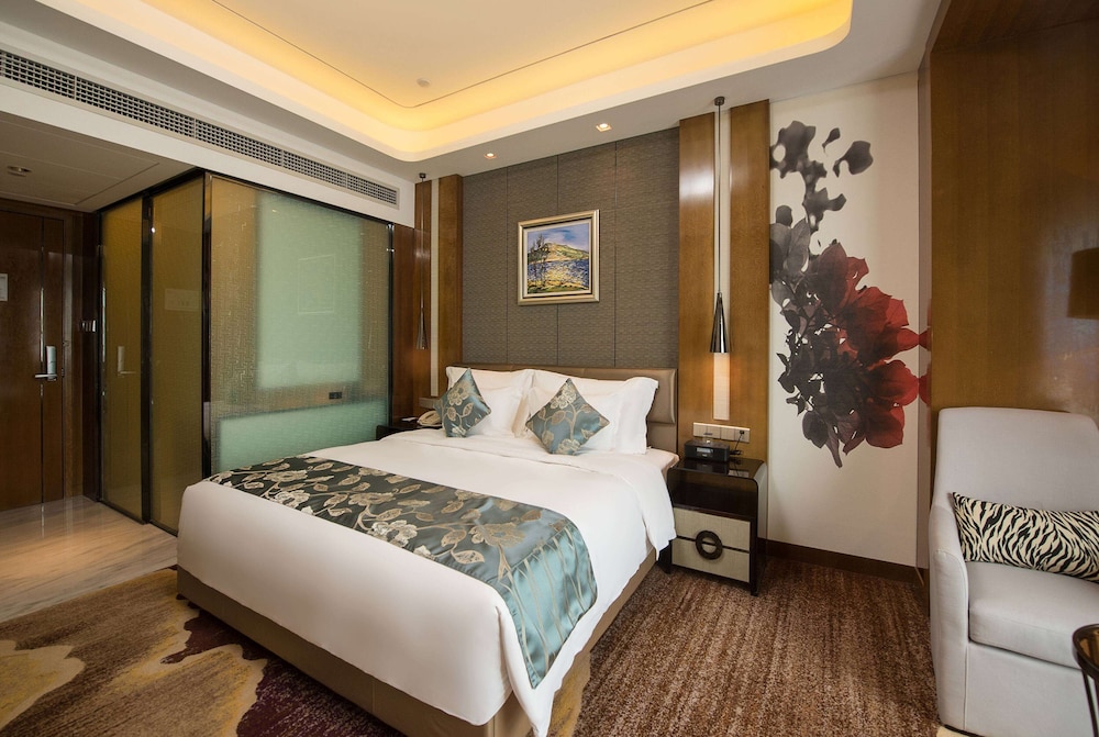 Superior Room, 1 King Bed, Non Smoking, Garden View