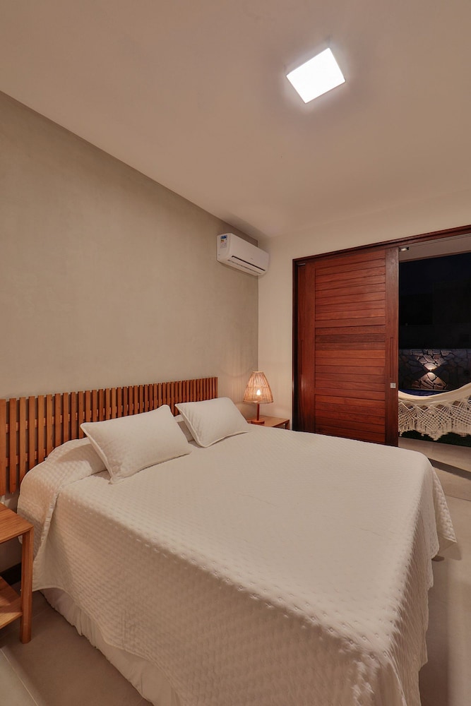 4 - Ground floor suite photo 1